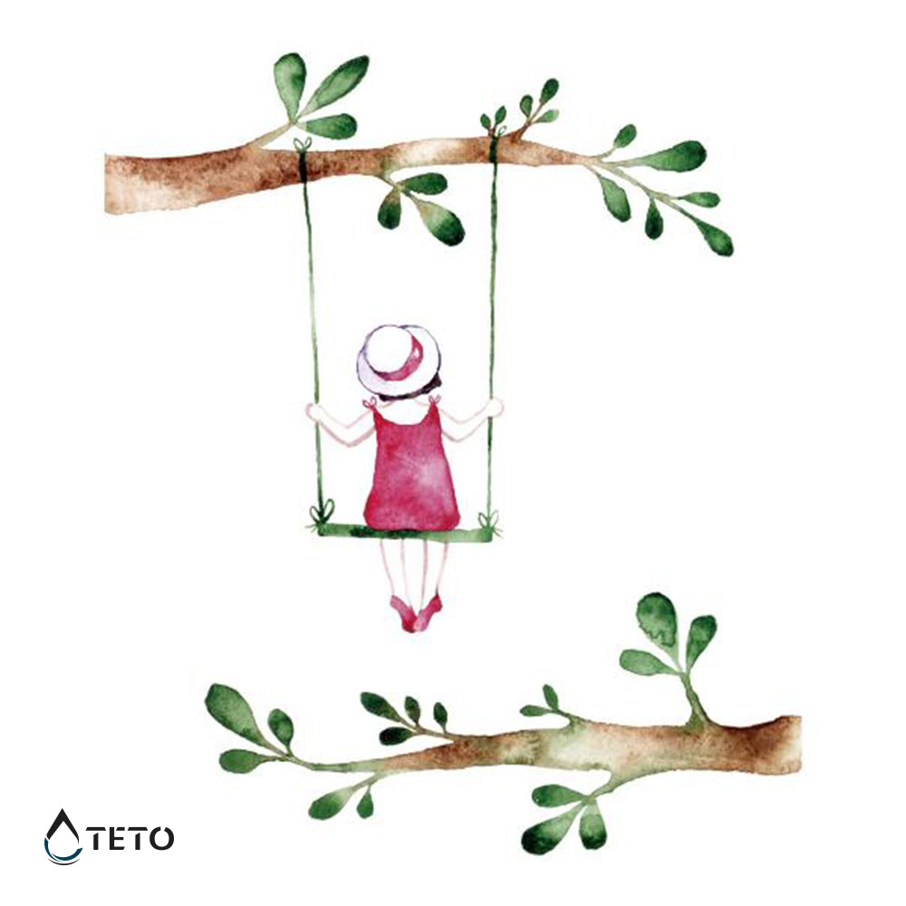 Niña columpiándose - TETO - Tatuajes Temporales